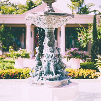 Декоративни фонтани - многоетажен фонтан за градината